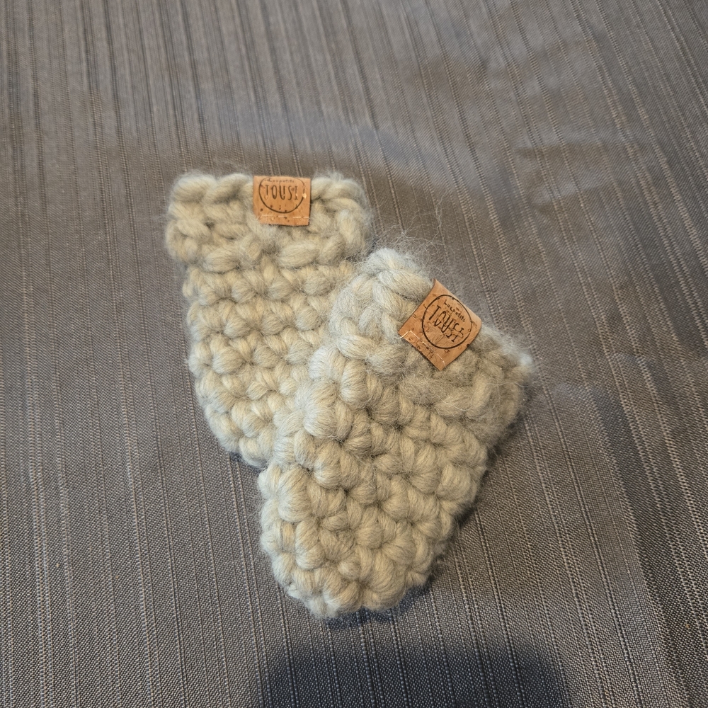 Hand-Knit Kids Mittens - Gray
